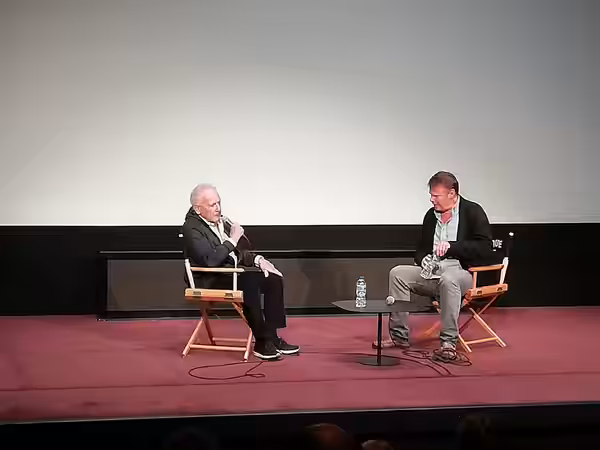 Marin Karmitz interviewé par Frédéric Bonnaud, présentant le film "Trois couleurs: Rouge". (2021)