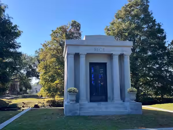 Burial Place of Anne Rice in Metairie Cemetery in New Orleans (2024)