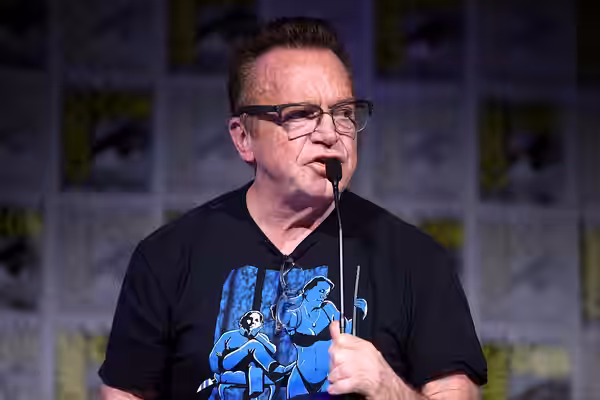 Tom Arnold speaking at the 2023 San Diego Comic Con International, for "Underdeveloped", at the San Diego Convention Center in San Diego, California. Please att