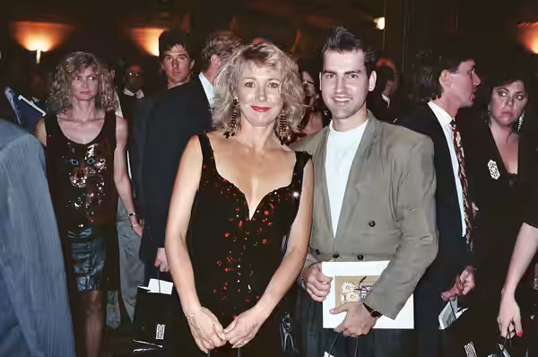 AIDS Project Los Angeles (APLA) benefit, Los Angeles- Sept. 1990- Permission granted to copy, publish or post but please credit "photo by Alan Light"