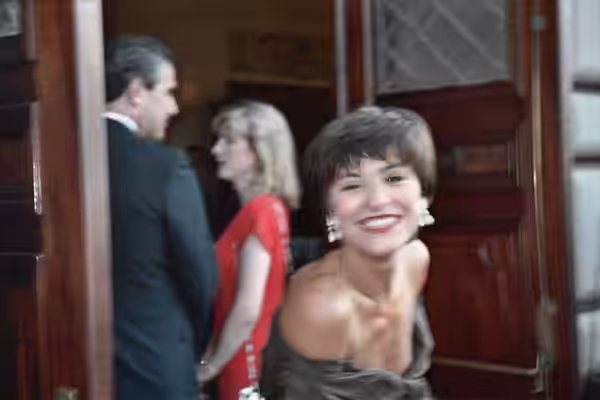 Amanda Donohoe (1991)