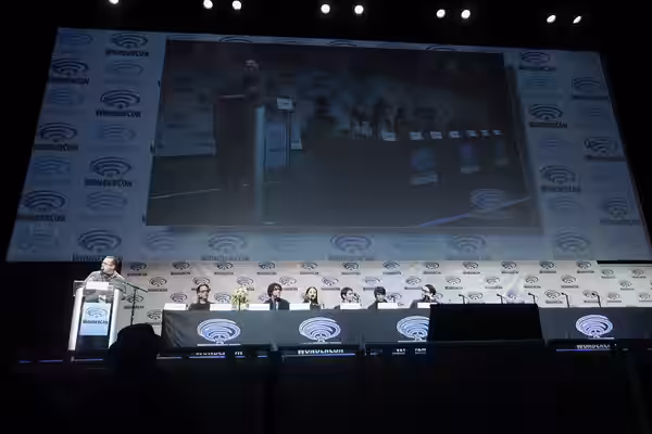 Eric Goldman, Jason Rothenberg, Eliza Taylor, Bob Morley, Lindsey Morgan, Devon Bostick, Christopher Larkin and Richard Harmon speaking at the 2016 WonderCon, f