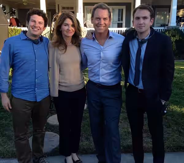 Isaac Klausner (producer), Susan Macke Miller (Mrs. Spiegelman), Tom Hillmann (Mr. Spiegelman) Jake Schreier (director) on the set of "Paper Towns" (2014)