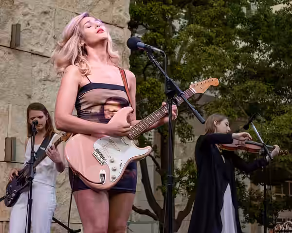 Lola Kirke performing live at the Getty Museum in Los Angeles, California, on Saturday, July 28, 2018.