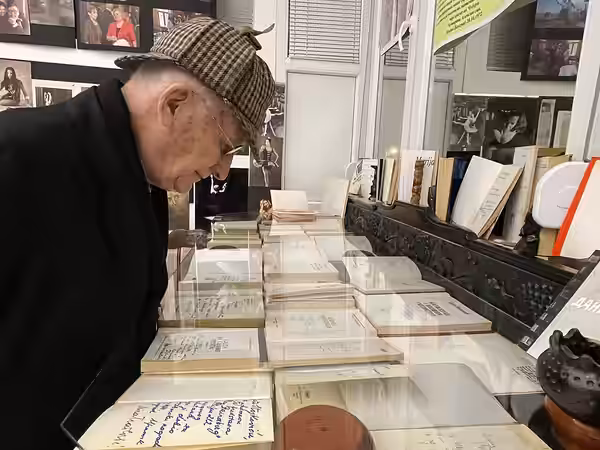 Matija Bećković in Adligat at the opening of the exhibition "Balkan spy, professional, genius of the theater Danilo Bata Stojković", 2021.