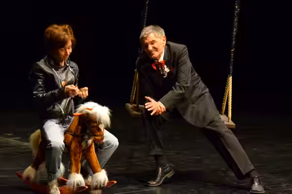 "Burlesque Tragedy" by Dušan Kovačević; directed by Maja Grgić; Drama of the Serbian National Theatre, Novi Sad, 2011/12; Marija Medenica, Mihailo Janketić