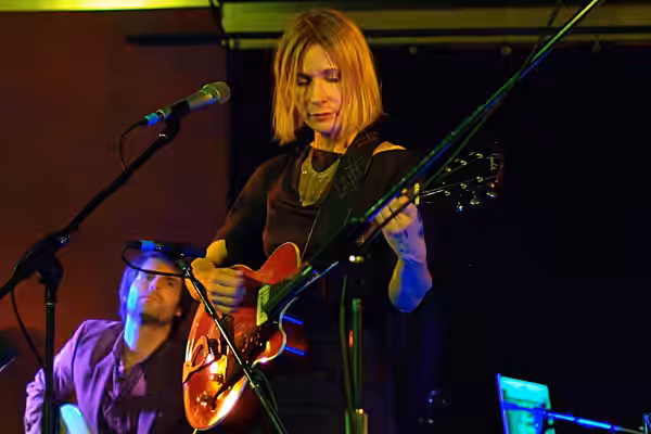 The singer and songwriter Sam Phillips during her concert at the Hugh's Room music venue in Toronto, Ontario, Canada (2008)