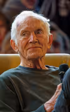 Author : @Kiri Karma Comiccon Brussels 2023 - Spring - Q &amp; A Lance Henriksen Lance Henriksen aka Bishop, Emil Fouchon, Vukovich,.. Aliens/Alien?/AVP - Hard 