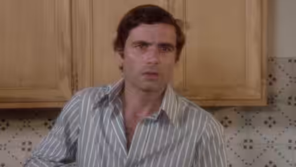 Scena dal film Amore mio spogliati... che poi ti spiego! (1975)