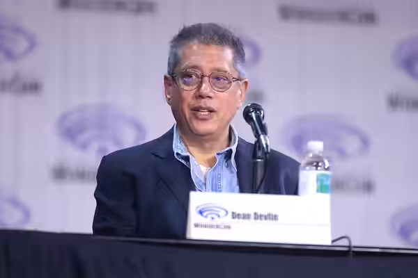 Dean Devlin speaking at the 2023 WonderCon, for "The Ark", at the Anaheim Convention Center in Anaheim, California. Please attribute to Gage Skidmore if used el