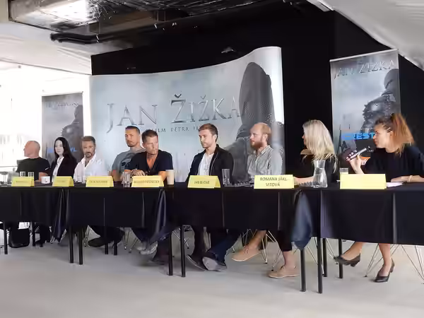 Novinářská konference 13. 9. 2018. Autor: Blanka Borová (Karolína Černá) pro Kritiky.cz