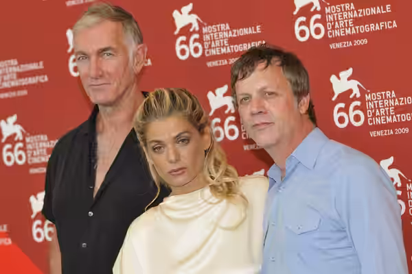 66ème Festival du Cinéma de Venise (Mostra), 2ème jour (03/09/2009) Photocall with John Sayles, Angela Ismailos and Todd Haynes (left to right)