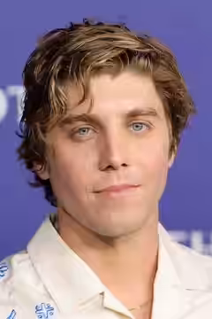 Lukas Gage