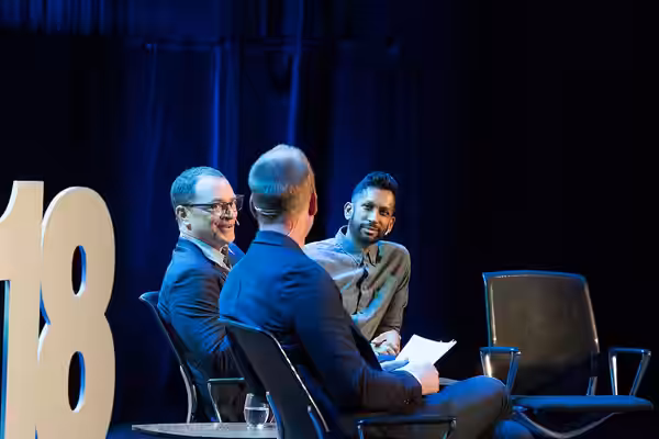 Med Hrishikesh Hirway, Joshua Malina, Torbjørn Røe Isaksen. Moderator: Eirik Bergesen. (2018)