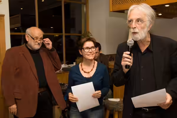 Verleihung Papierener Gustl 2013 (Bester internationaler Film 2003 bis 2012 "Das weiße Band") v.l.n.r. Herbert Wilfinger, Gabriele Knittel, Michael Haneke (2014)
