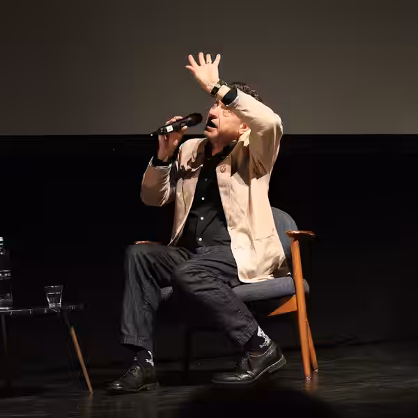 Lol Crawley explaining how he shot the Statue of Liberty in the film The Brutalist, for which he was the Director of Photography, at the 54th International Film