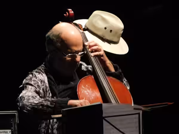 Jun Miyake and Ryuichi Sakamoto at Ibirapuera Park (2017).