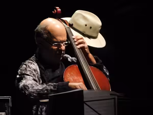 Jun Miyake and Ryuichi Sakamoto at Ibirapuera Park (2017).
