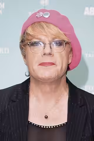 Suzy Eddie Izzard
