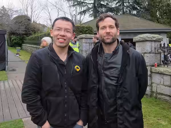 Eion Bailey (Band of Brothers, ER, Covert Affairs, Once Upon a Time) and I at Once Upon a Time ep 1x17's shoot. Crazy timing, I get back from LA, bus from the a (2012)