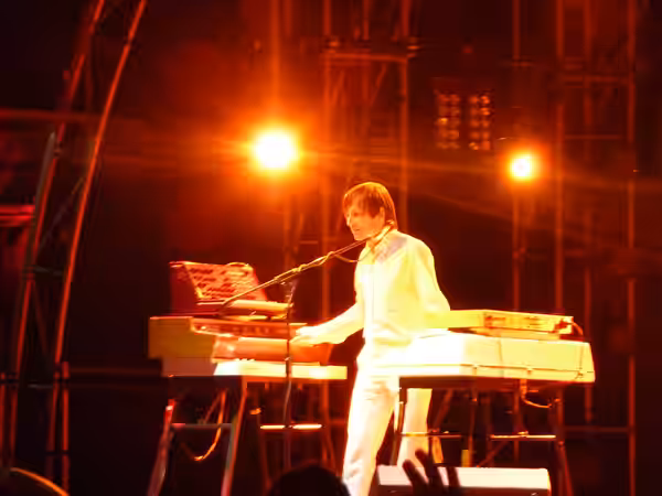 Keyboardist Jean-Benoît Dunckel performing in England, in 2010 as part of the tock duo, Air (band)