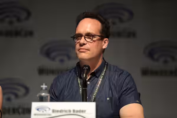 Diedrich Bader speaking at the 2017 WonderCon at the Anaheim Convention Center in Anaheim, California. Please attribute to Gage Skidmore if used elsewhere.