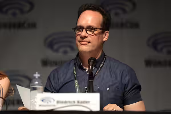 Diedrich Bader speaking at the 2017 WonderCon at the Anaheim Convention Center in Anaheim, California. Please attribute to Gage Skidmore if used elsewhere.