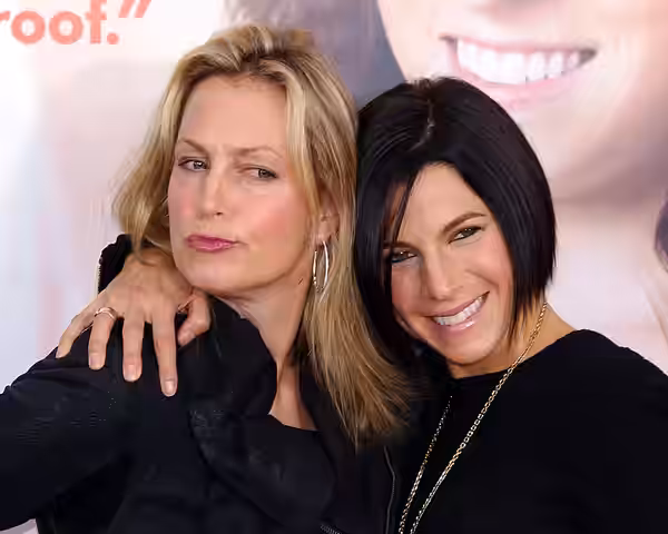 Ali Wentworth and Jessica Seinfeld at the 2012 premiere of What to Expect When You're Expecting in New York
