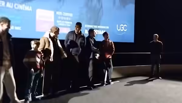 L'équipe du film "Grand ciel" lors de l'avant-première à l'UGC Ciné Cité Les Halles: Samir Guesmi, Damien Bonnard, etc. (2026)