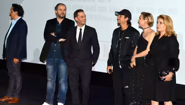 Avant-première du film "Tout nous sépare" : Thierry Klifa, Cédric Anger, Nicolas Duvauchelle, Nekfeu, Diane Kruger, Catherine Deneuve. (2017)