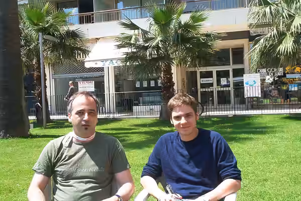 Daniel Brühl und Dieter Oßwald beim Interview in Cannes (2001)