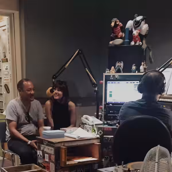 Velvet Einstein chats with Got A Girl (Dan "The Automator" Nakamura and Mary Elizabeth Winstead) (2015)