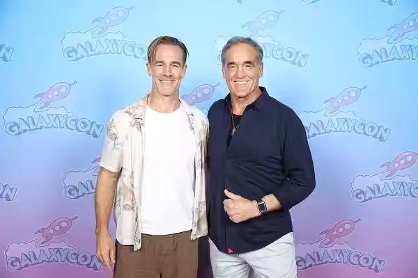 Actors and former Dawson's Creek co-stars, James Van Der Beek &amp; John Wesley Shipp, take a photo together at GalaxyCon Austin 2023.