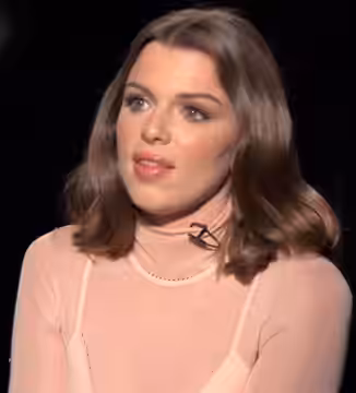 Kevin Garnett beats Kobe Bryant &amp; Julia Fox beats Lady Gaga &amp; Kim Kardashian? American actress Julia Fox interviewed by Dulce Osuna about her film Uncut (2019)