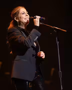 "Music Strong" benefit concert for the Borderline survivors and victim's families, in the Fred Kavli theatre at the Civic Arts Plaza in Thousand Oaks, Ventura C (2019)