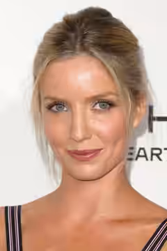 Annabelle Wallis