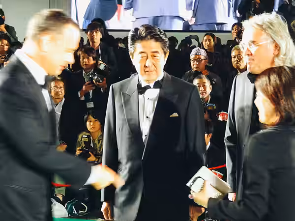第26回 東京国際映画祭 ポール・グリーングラス トム・ハンクス (キャプテン・フィリップス) 安倍晋三 (内閣総理大臣) (2013)