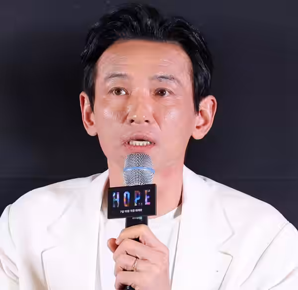 Hwang Jung-min in 2026