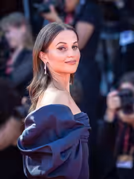 Alicia Vikander at the 2025 Venice Film Festival
