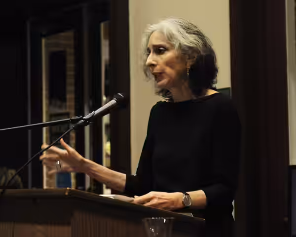 Author Deborah Eisenberg speaks at Tulane University in 2009 (2021)