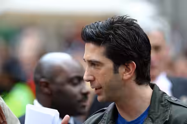 Andrea told me to take a picture of this guy with my paparazzi lens; apparently he's "famous". This photo now appears on the Wikipedia page for David Schwimmer. (2005)