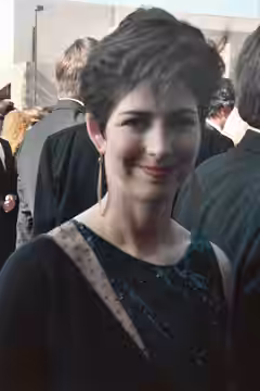 Arriving at the 1991 Emmy Awards. NOTE: Permission granted to copy, publish, broadcast or post any of my photos, but please credit "photo by Alan Light" if you 
