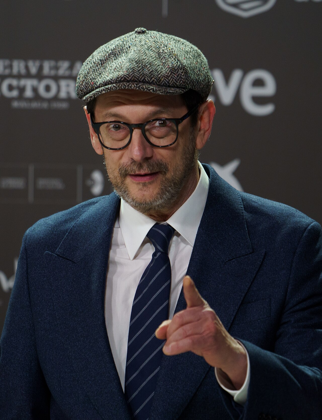 Manolo Solo at the Red Carpet of the Malaga 2025 Festival next to Cervantes Theater
