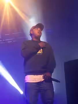 Photo of Jasper Dolphin performing in Santa Cruz, CA on April 10th, 2016