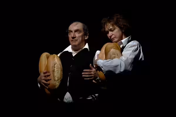 _MG_9471_1 Mihai Gruia Sandu și Oana Pellea în piesa de teatru „Buzunarul cu pâine” (2010)