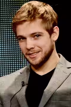 Max Thieriot