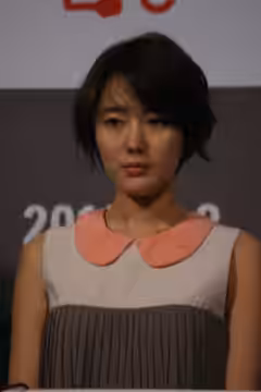 2011년 12월 1일 서울 왕십리 CGV에서 열린 영화 《결정적 한방》 언론시사회 및 기자간담회에 참석한 윤진서.