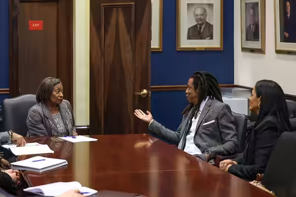 meets with Jay-Z. NYS Capitol, Albany, NY Photo courtesy of NYS Senate Media Services (2025)
