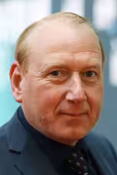 Adrian Scarborough