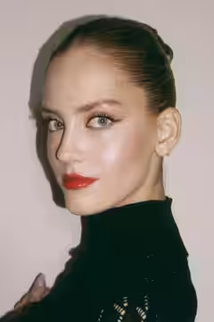 Lola Winding Refn